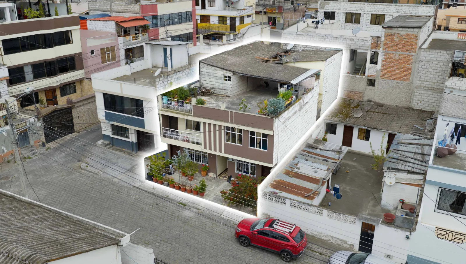 Casa Rentera detrás del Supermercado AKI