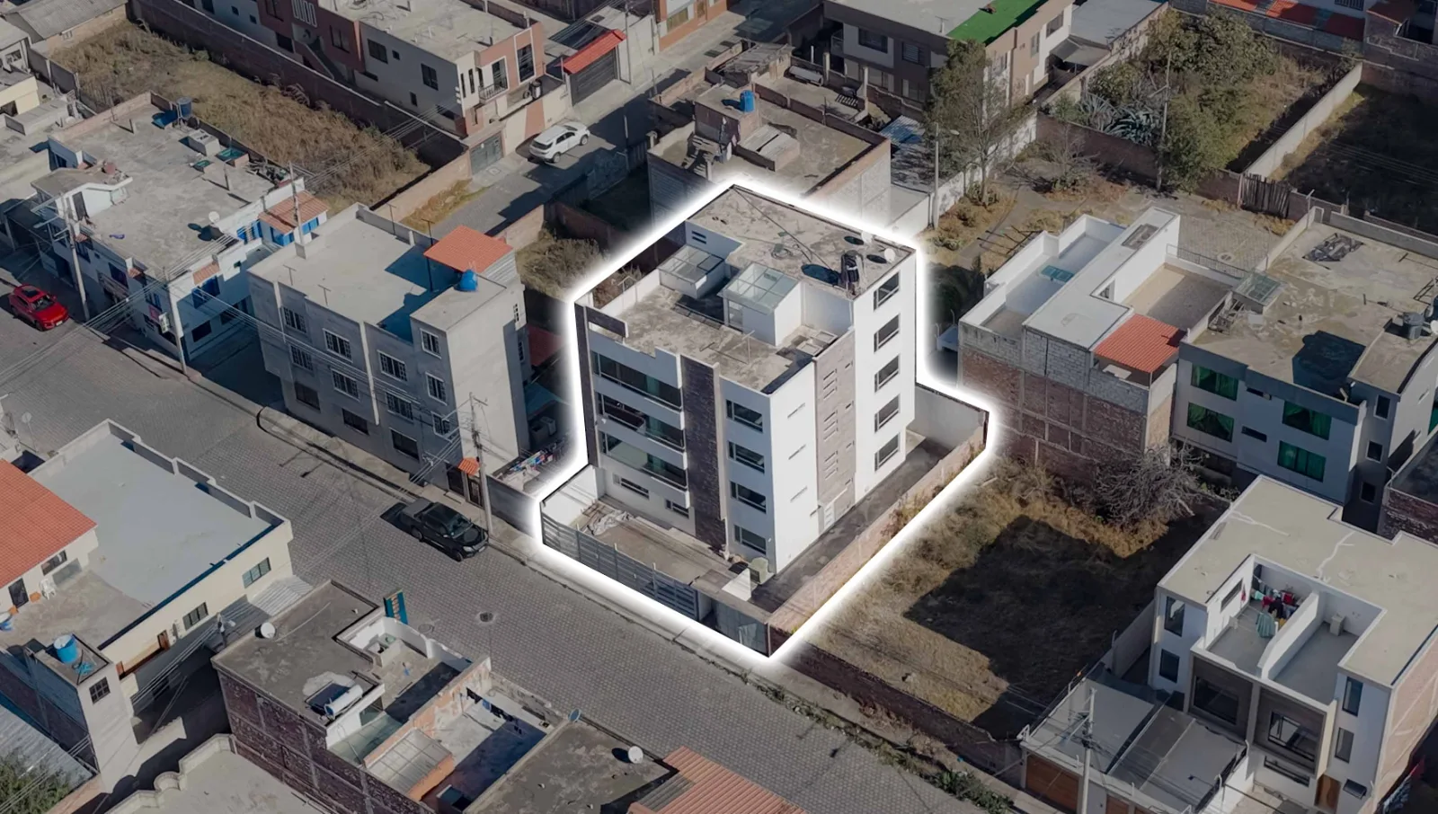 Edificio con 5 Departamentos Independientes en Riobamba, Sector ECU 911