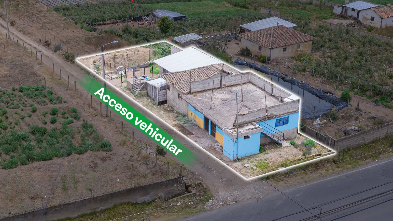 Casa con terreno en venta en Huachi Grande, Ambato