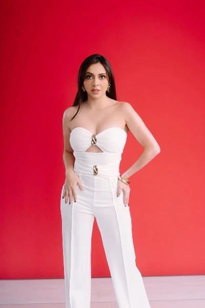 Enterizo Blanco con botones dorados