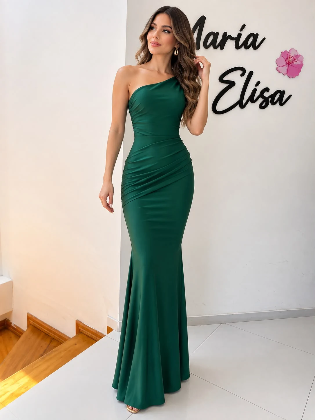 Vestido largo verde detalle en la espalda